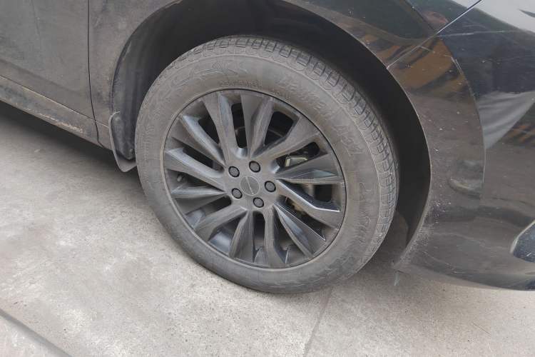 Used FORTHING T5 EVO 2021 1.5TD DCT Diamond Edition Right Front Wheel Hub