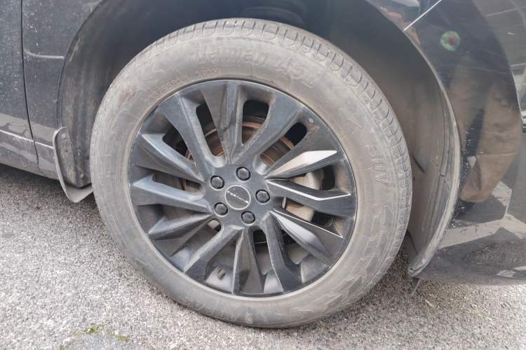 Used FORTHING T5 EVO 2021 1.5TD DCT Diamond Edition Right Front Wheel Hub