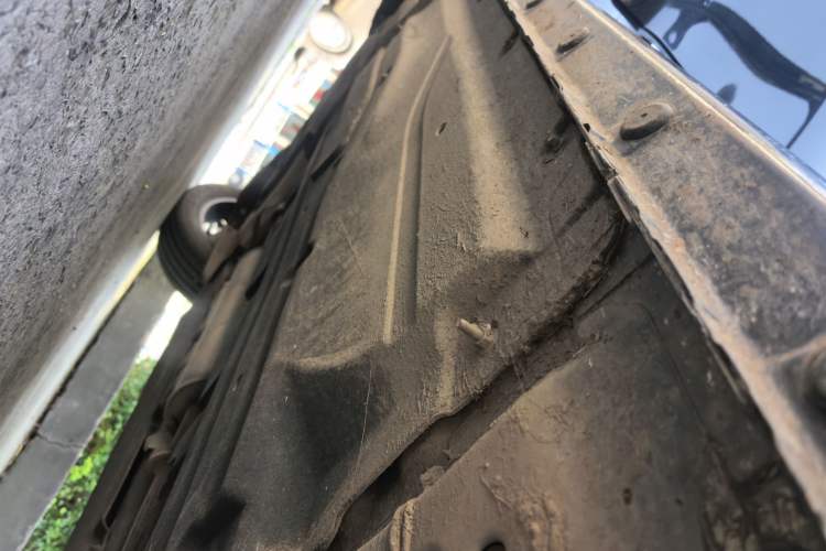 Used FORTHING T5 EVO 2021 1.5TD DCT Starry Edition Right Side Sill