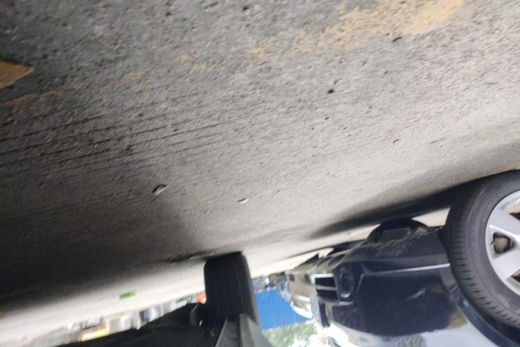 Used FORTHING T5 EVO 2021 1.5TD DCT Diamond Edition Right Side Sill