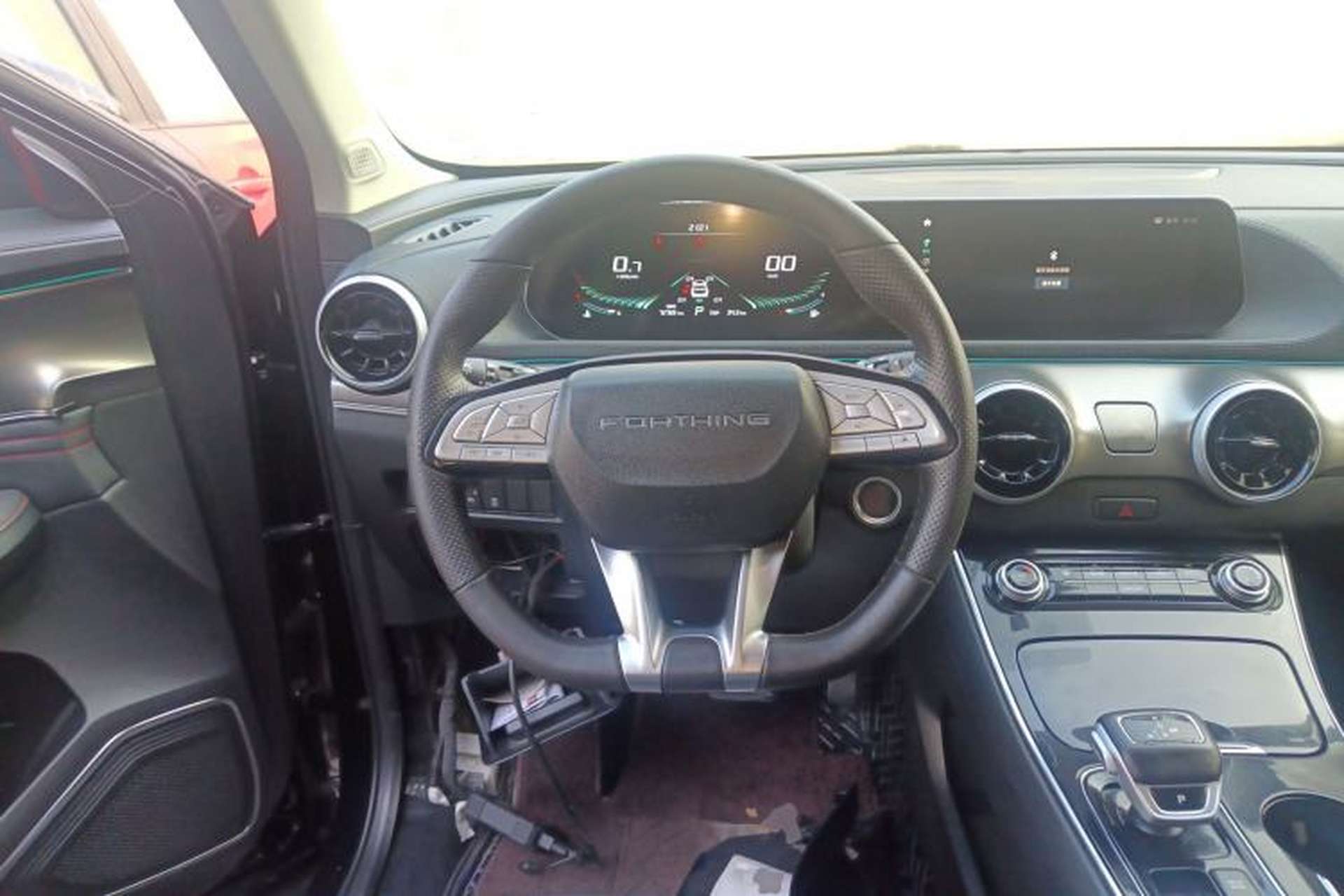 Used FORTHING T5 EVO 2021 1.5TD DCT Platinum Edition Steering Wheel