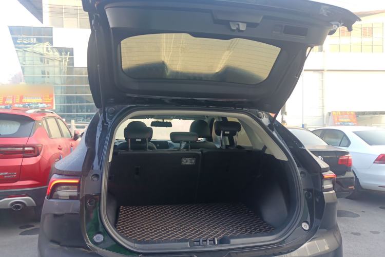 Used FORTHING T5 EVO 2021 1.5TD DCT Platinum Edition Trunk