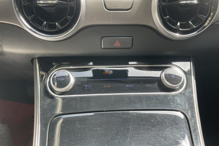 Used FORTHING T5 EVO 2021 1.5TD DCT Diamond Edition Audio And AC Panel