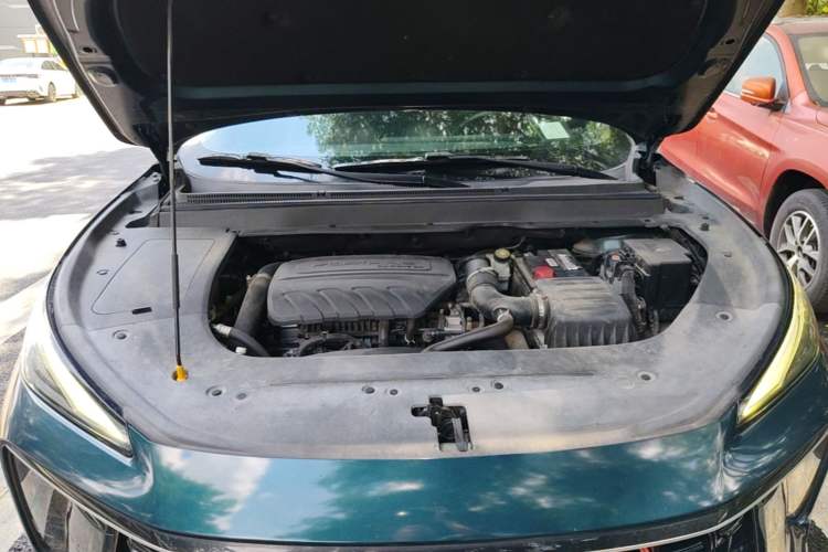 Used FORTHING T5 EVO 2021 1.5TD DCT Starry Edition Engine Bay