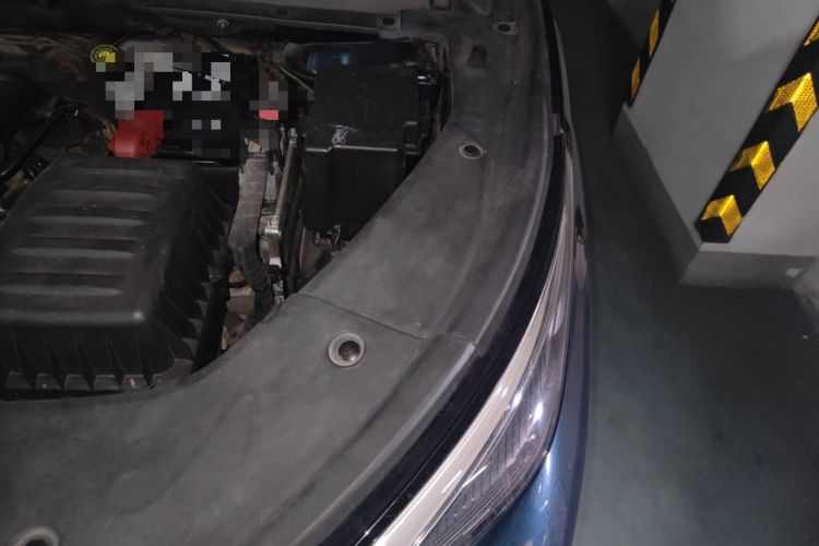 Used FORTHING T5 EVO 2021 1.5TD DCT Diamond Edition Engine Bay Left
