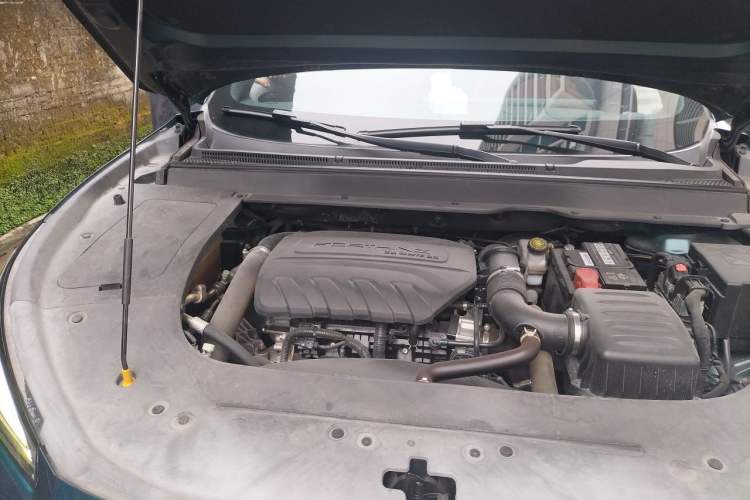 Used FORTHING T5 EVO 2021 1.5TD DCT Glory Edition Engine Bay Right