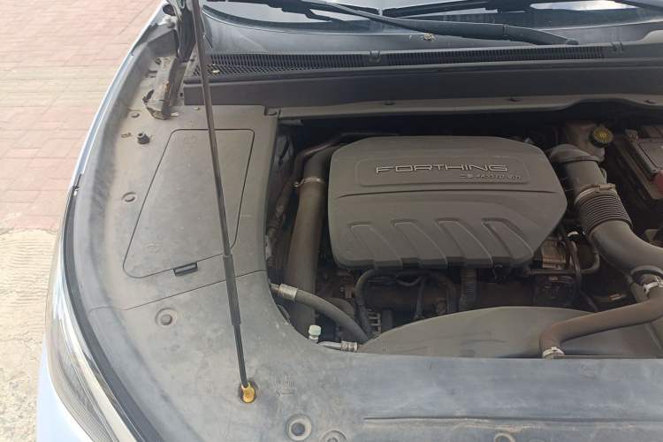 Used FORTHING T5 EVO 2021 1.5TD DCT Diamond Edition Engine Bay Right