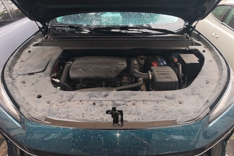 Used FORTHING T5 EVO 2021 1.5TD DCT Diamond Edition Engine Bay