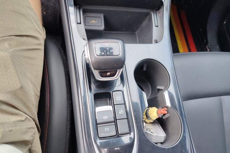 Used FORTHING T5 EVO 2021 1.5TD DCT Diamond Edition Gear Lever