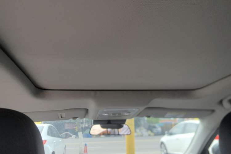 Used FORTHING T5 EVO 2021 1.5TD DCT Diamond Edition Headliner