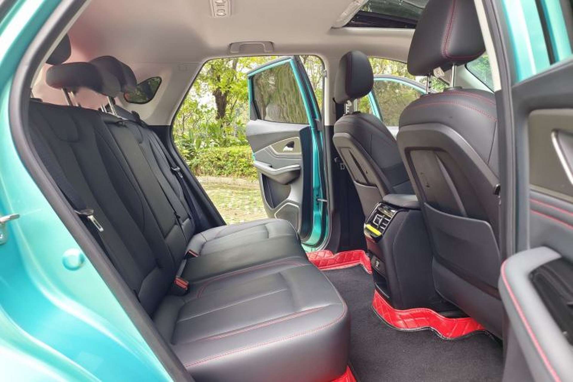 Used FORTHING T5 EVO 2021 1.5TD DCT Platinum Edition Interior 1