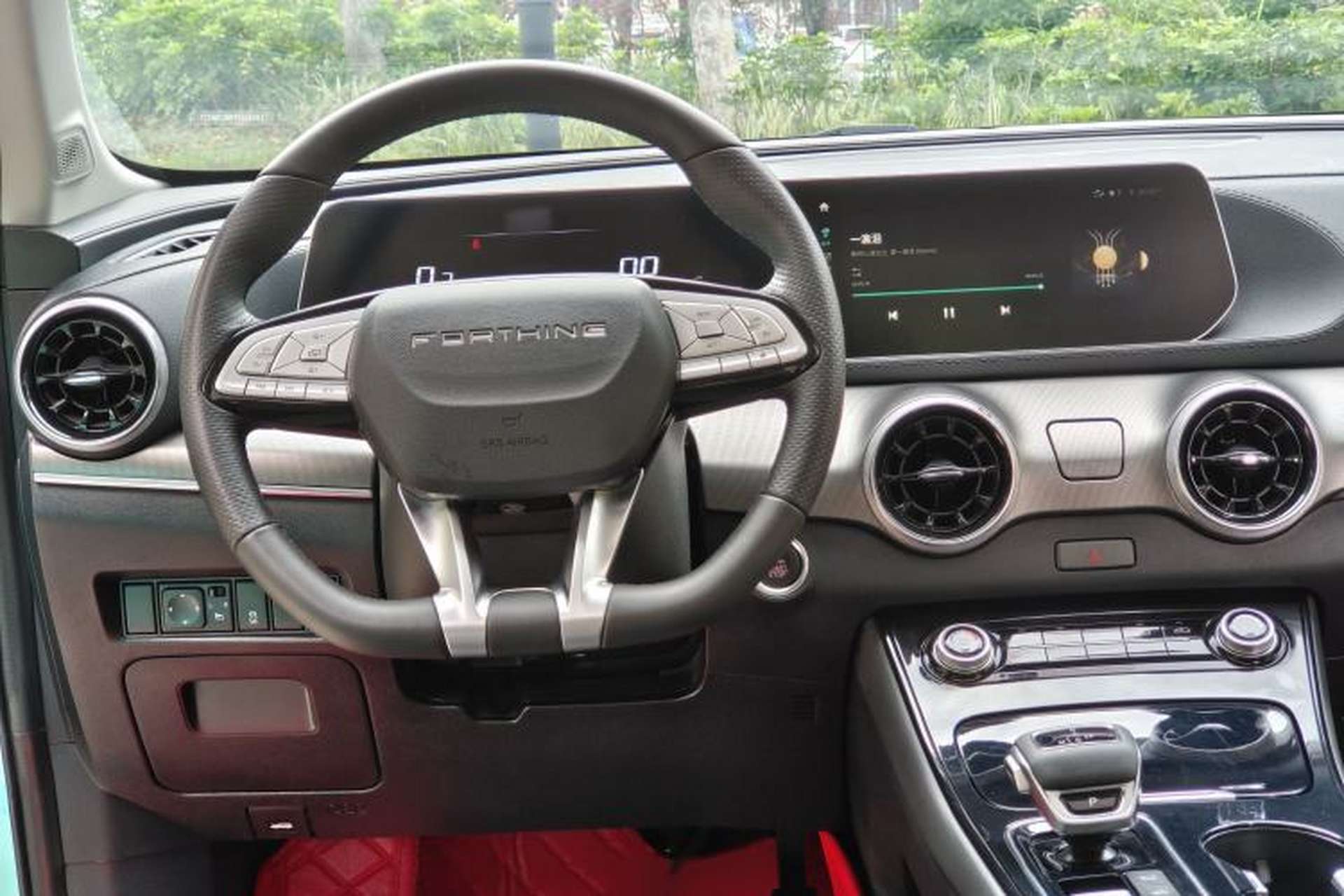 Used FORTHING T5 EVO 2021 1.5TD DCT Platinum Edition Interior 10