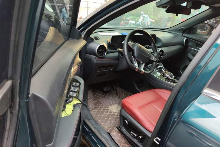 Used FORTHING T5 EVO 2021 1.5TD DCT Starry Edition Interior 3
