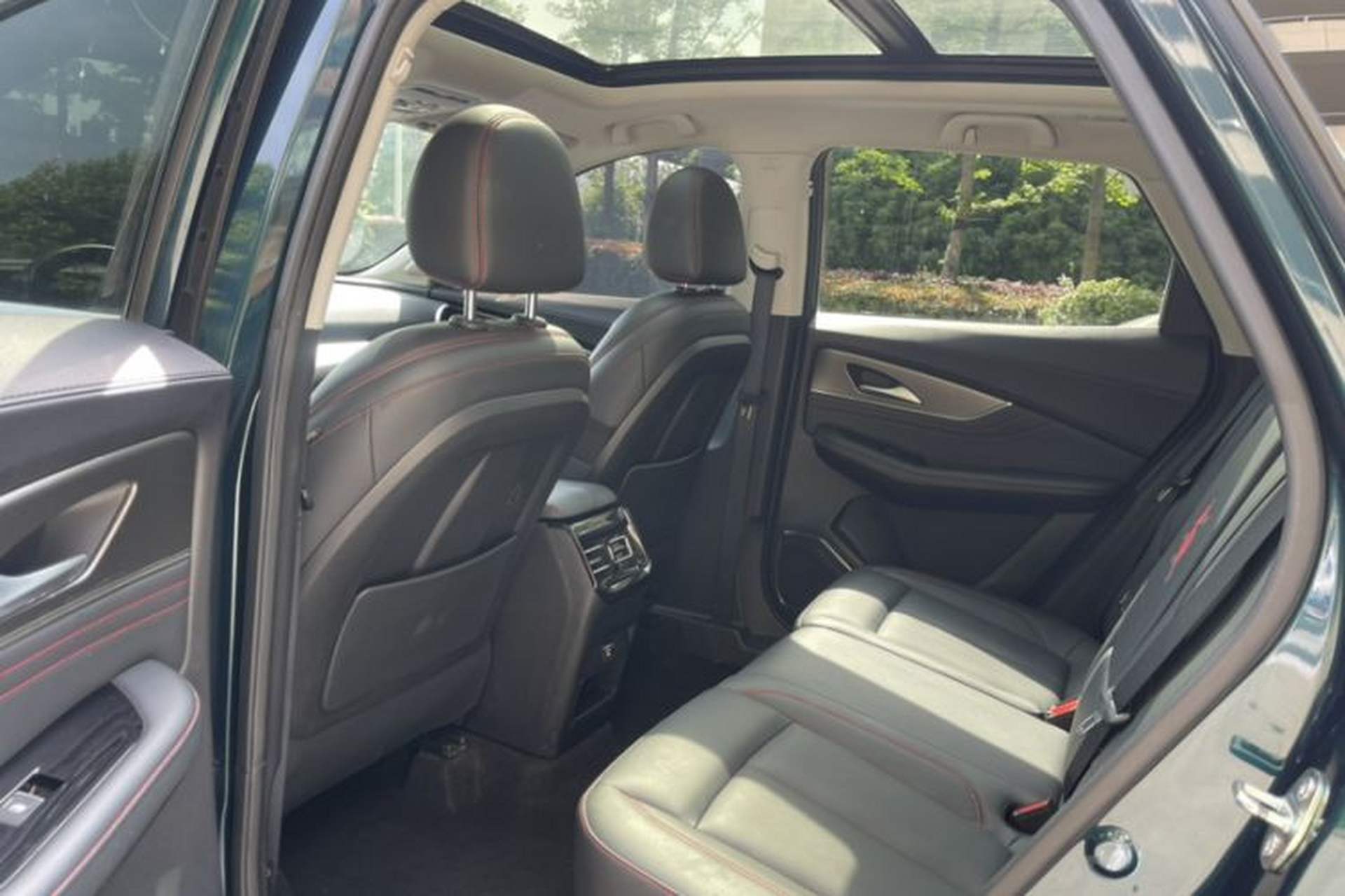 Used FORTHING T5 EVO 2021 1.5TD DCT Diamond Edition Interior 3