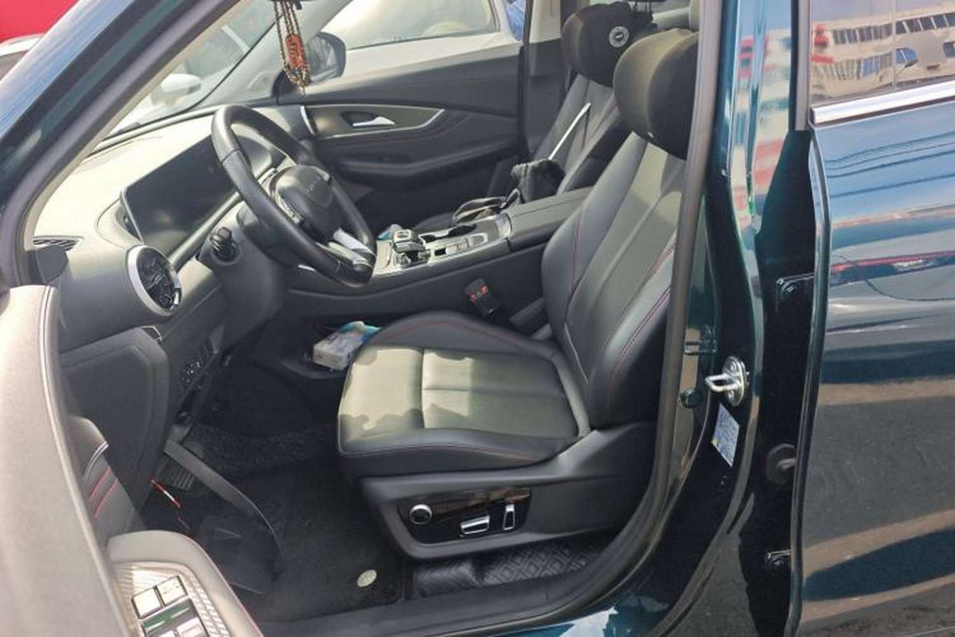 Used FORTHING T5 EVO 2021 1.5TD DCT Diamond Edition Left Front Seat