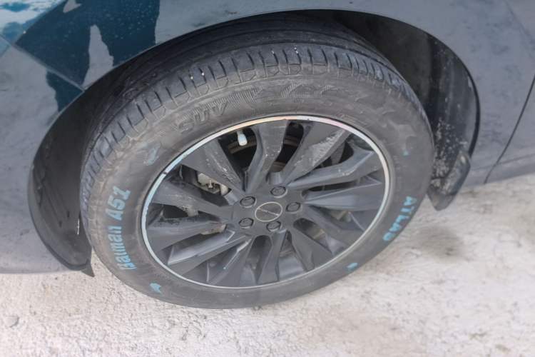 Used FORTHING T5 EVO 2021 1.5TD DCT Diamond Edition Left Front Wheel Hub