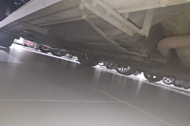 Used FORTHING T5 EVO 2021 1.5TD DCT Starry Edition Left Side Sill
