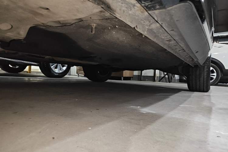 Used FORTHING T5 EVO 2021 1.5TD DCT Diamond Edition Left Side Sill