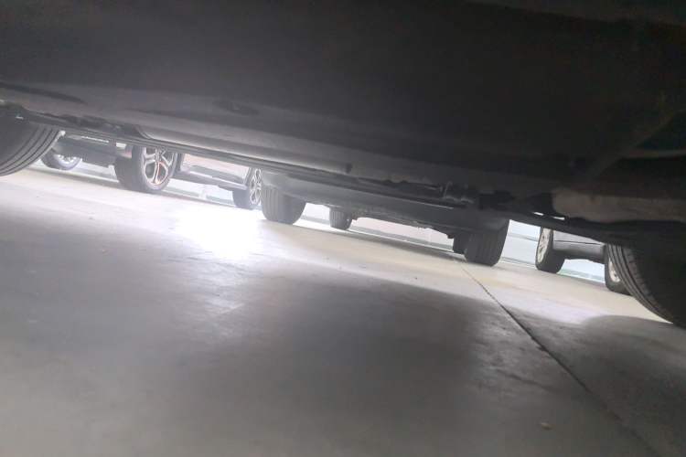 Used FORTHING T5 EVO 2021 1.5TD DCT Glory Edition Left Side Sill