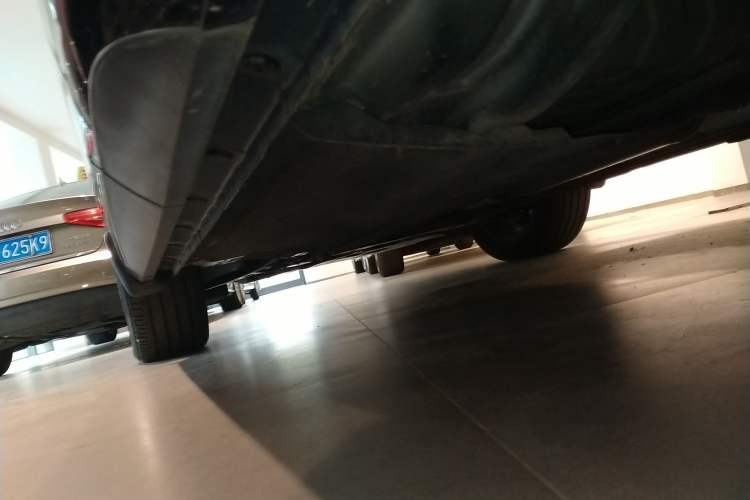Used FORTHING T5 EVO 2021 1.5TD DCT Starry Edition Left Side Sill