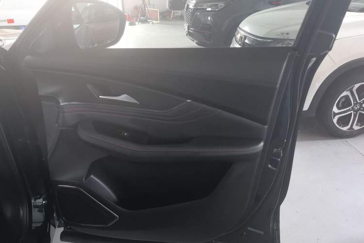 Used FORTHING T5 EVO 2021 1.5TD DCT Glory Edition Right Front Door Interior