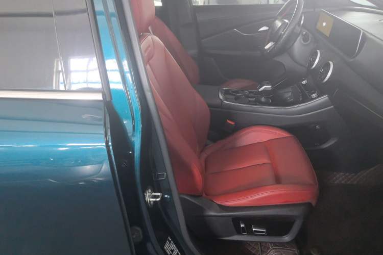 Used FORTHING T5 EVO 2021 1.5TD DCT Glory Edition Right Front Seat