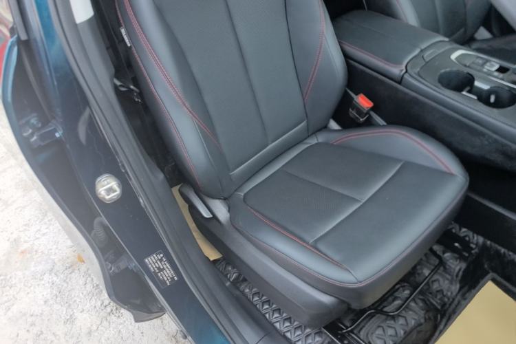 Used FORTHING T5 EVO 2021 1.5TD DCT Diamond Edition Right Front Seat