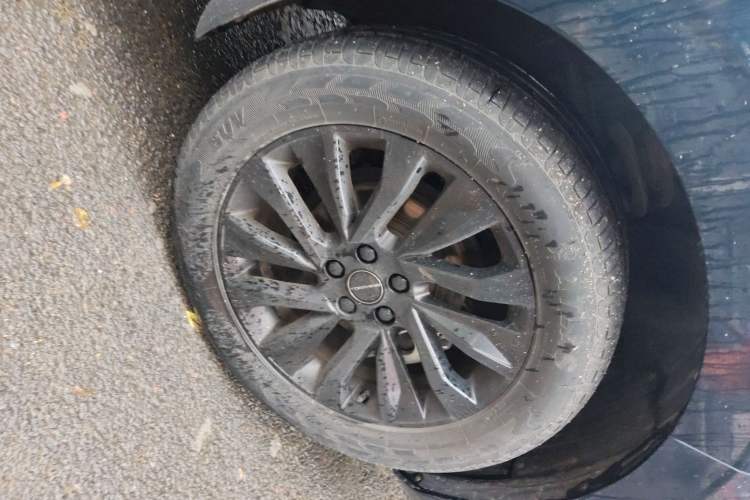 Used FORTHING T5 EVO 2021 1.5TD DCT Starry Edition Right Front Wheel Hub