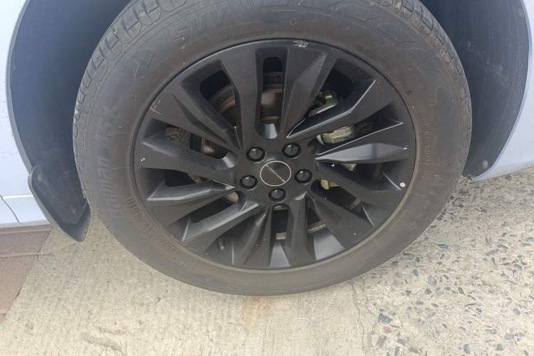 Used FORTHING T5 EVO 2021 1.5TD DCT Diamond Edition Right Front Wheel Hub