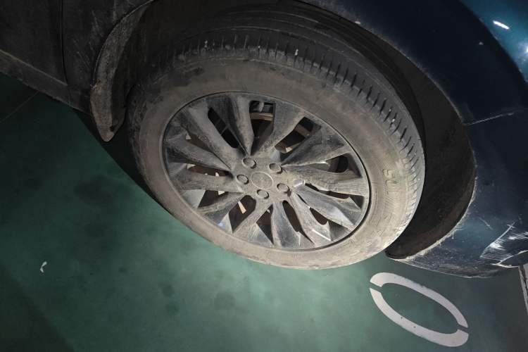 Used FORTHING T5 EVO 2021 1.5TD DCT Diamond Edition Right Front Wheel Hub