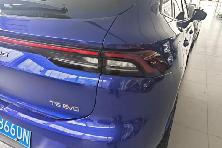Used FORTHING T5 EVO 2021 1.5TD DCT Diamond Edition Right Rear Taillight