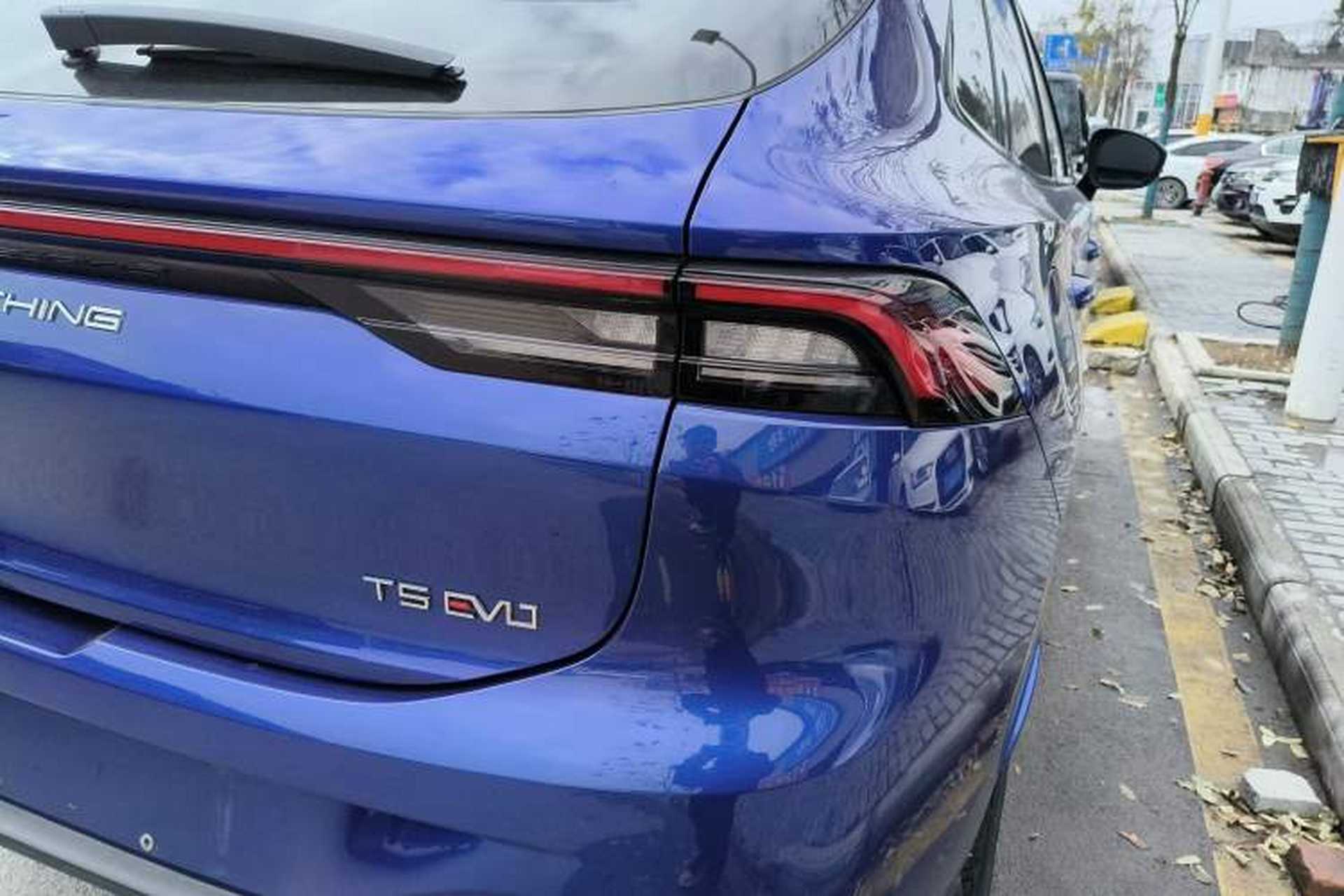 Used FORTHING T5 EVO 2021 1.5TD DCT Diamond Edition Right Rear Taillight