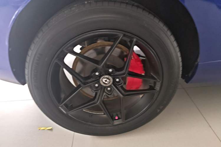 Used FORTHING T5 EVO 2021 1.5TD DCT Diamond Edition Right Rear Wheel Hub