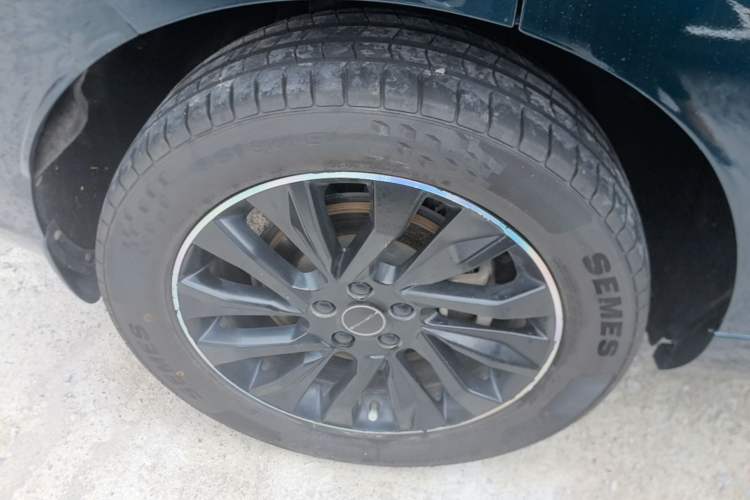 Used FORTHING T5 EVO 2021 1.5TD DCT Diamond Edition Right Rear Wheel Hub