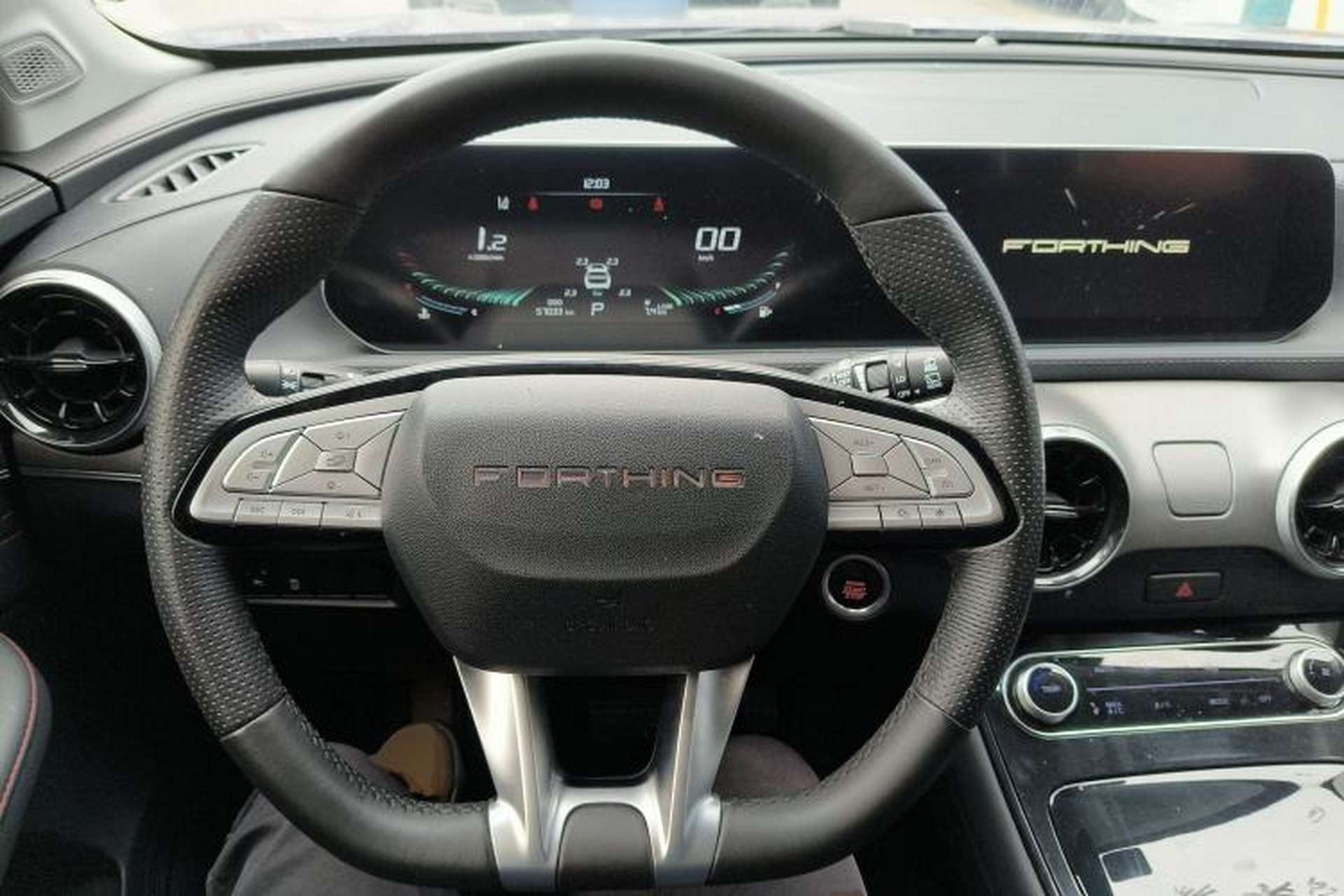 Used FORTHING T5 EVO 2021 1.5TD DCT Diamond Edition Steering Wheel