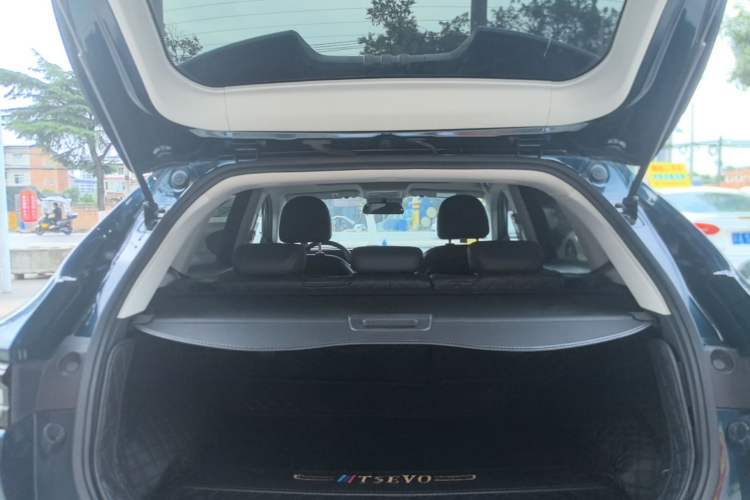 Used FORTHING T5 EVO 2021 1.5TD DCT Diamond Edition Trunk