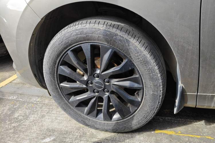 Used FORTHING T5 EVO 2021 1.5TD DCT Diamond Edition Left Front Wheel Hub