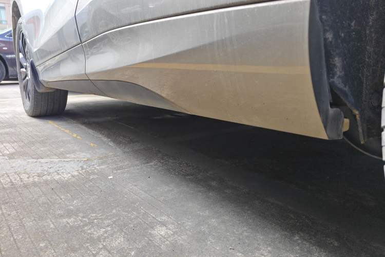 Used FORTHING T5 EVO 2021 1.5TD DCT Diamond Edition Left Side Sill