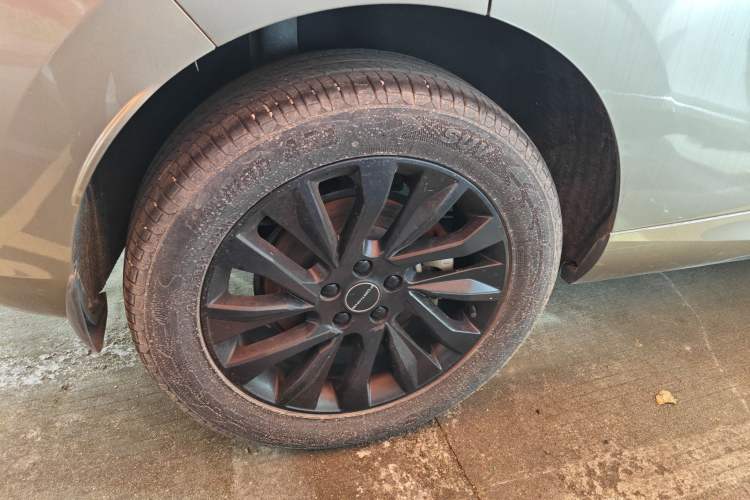 Used FORTHING T5 EVO 2021 1.5TD DCT Diamond Edition Right Rear Wheel Hub
