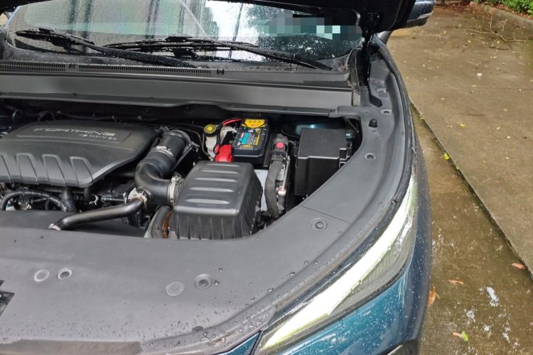 Used FORTHING T5 EVO 2021 1.5TD DCT Starry Edition Engine Bay Left