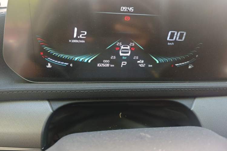 Used FORTHING T5 EVO 2021 1.5TD DCT Platinum Edition Odometer Close Up