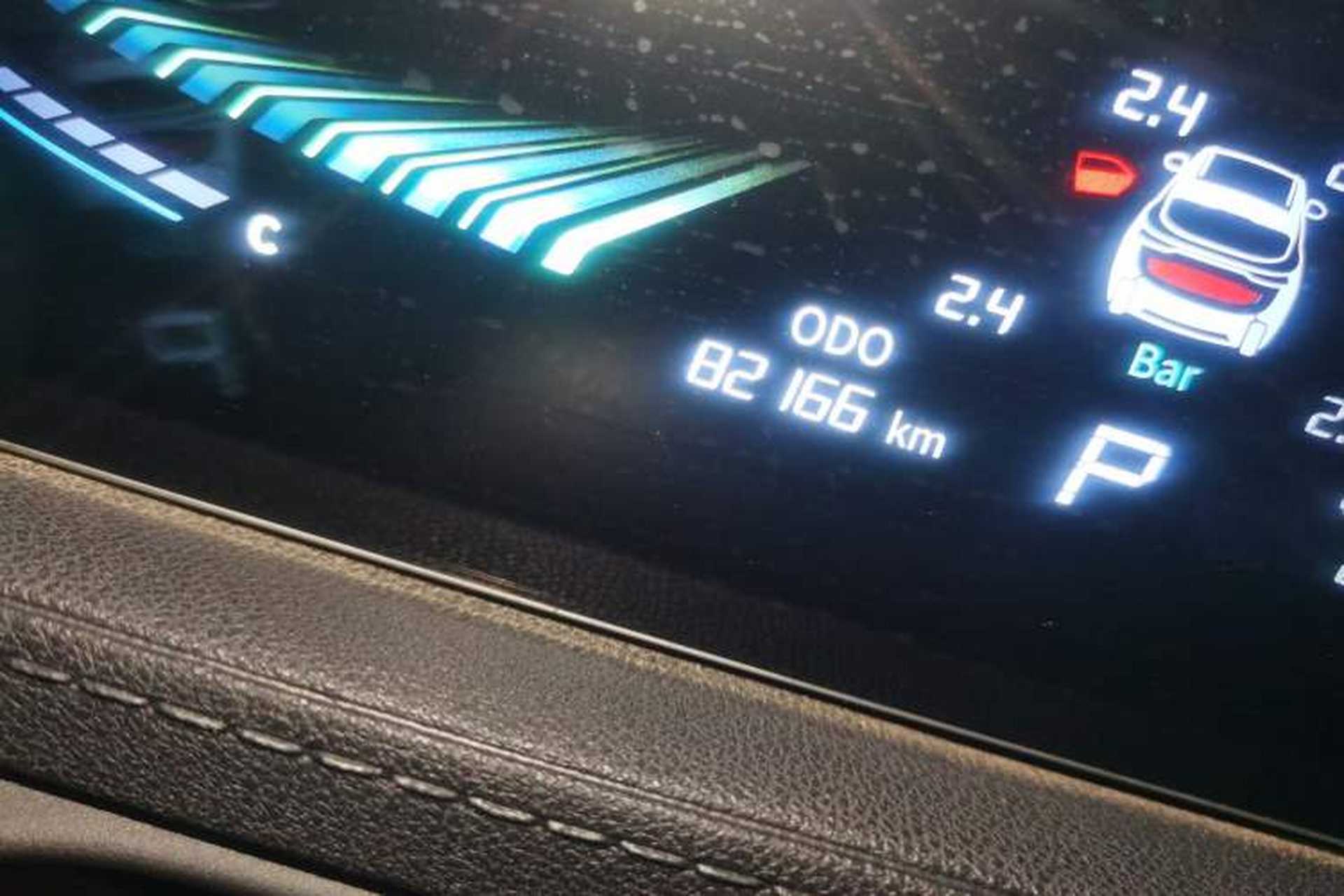 Used FORTHING T5 EVO 2021 1.5TD DCT Diamond Edition Odometer Close Up