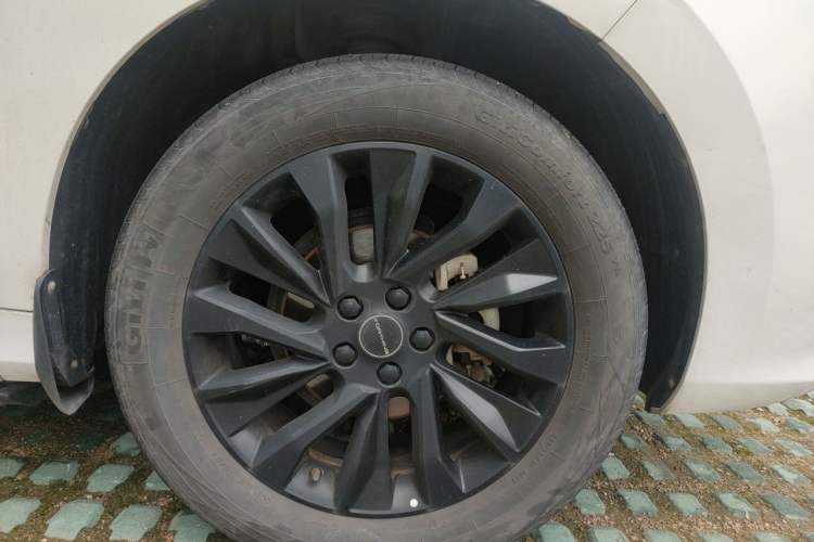 Used FORTHING T5 EVO 2021 1.5TD DCT Goddess Edition Right Front Wheel Hub