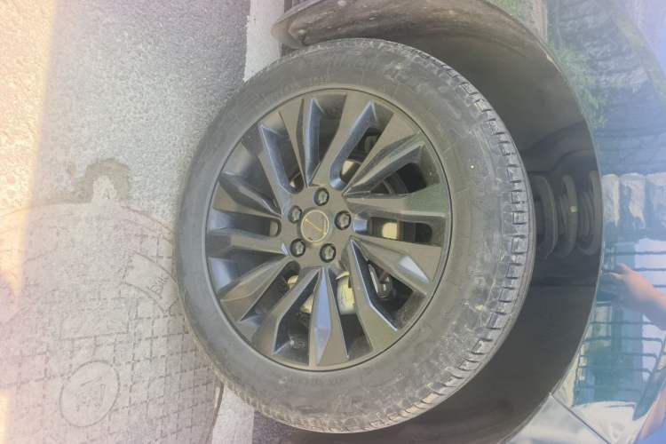 Used FORTHING T5 EVO 2021 1.5TD DCT Starry Edition Right Front Wheel Hub