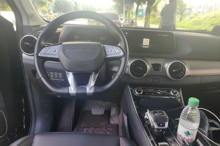 Used FORTHING T5 EVO 2021 1.5TD DCT Diamond Edition Steering Wheel