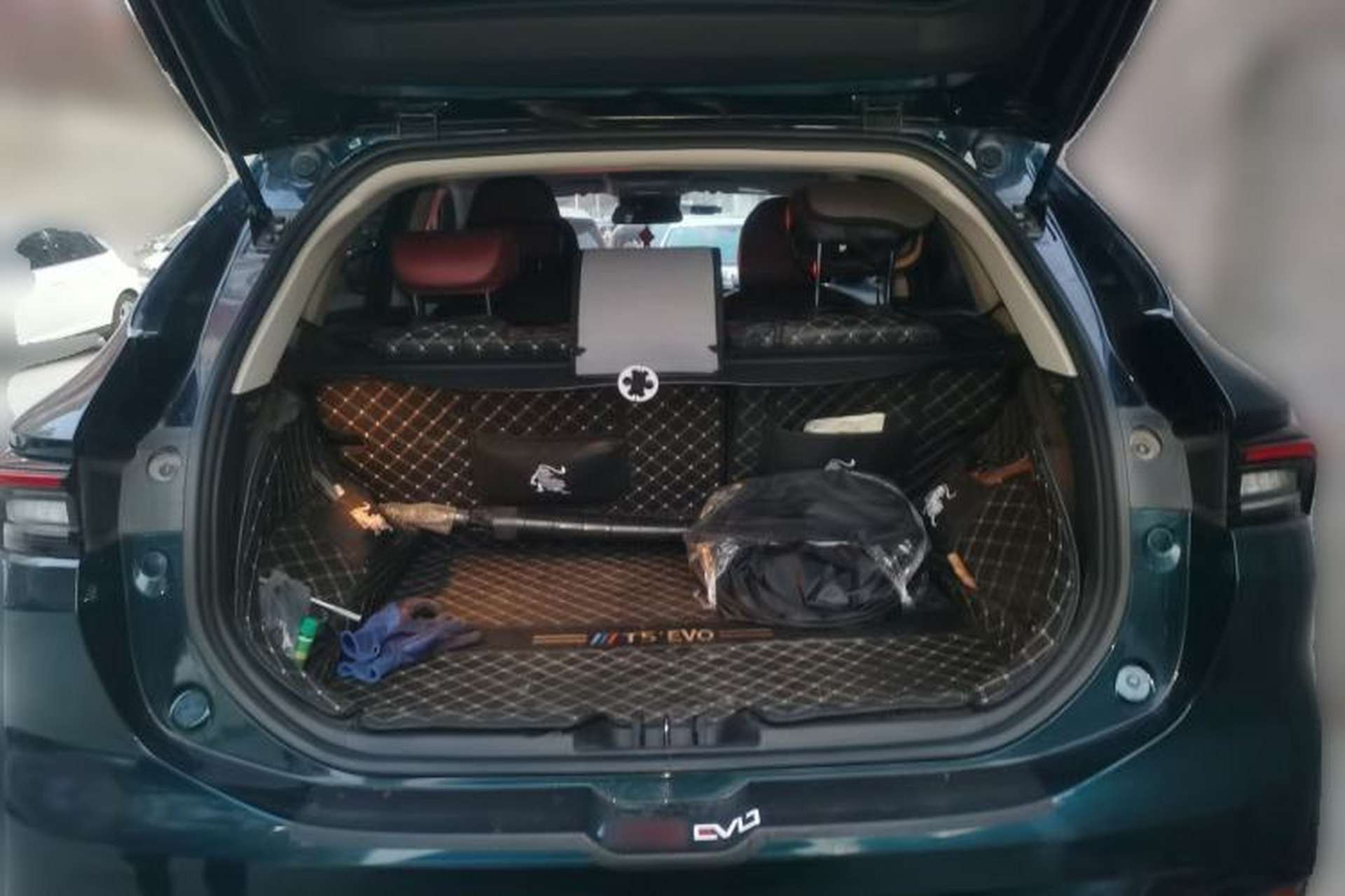 Used FORTHING T5 EVO 2021 1.5TD DCT Diamond Edition Trunk