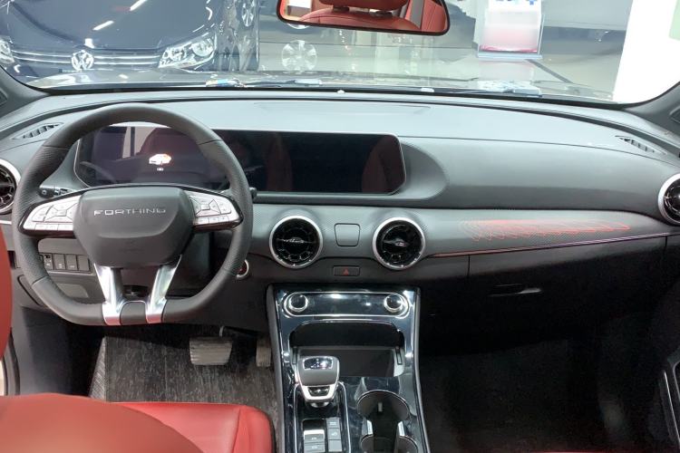 Used FORTHING T5 EVO 2021 1.5TD DCT Starry Edition Interior 3