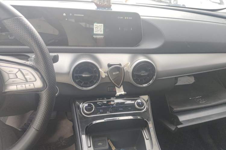 Used FORTHING T5 EVO 2021 1.5TD DCT Diamond Edition Audio And AC Panel