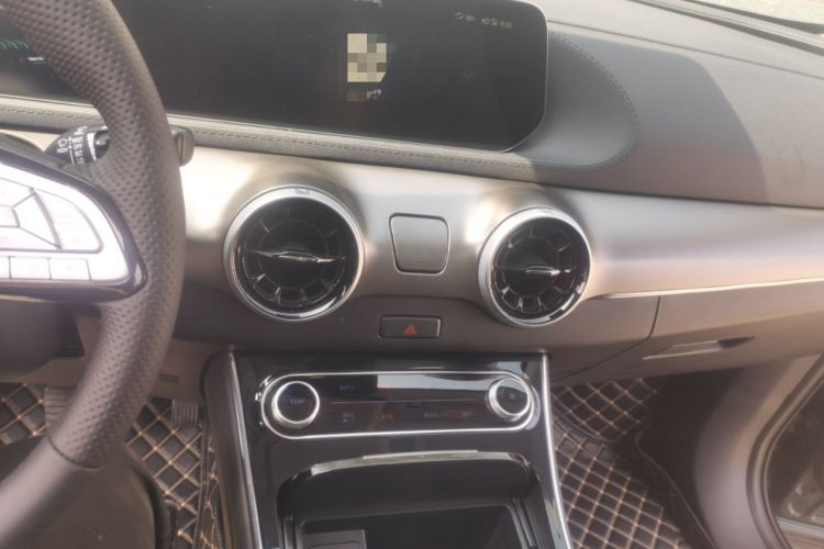 Used FORTHING T5 EVO 2021 1.5TD DCT Diamond Edition Audio And AC Panel
