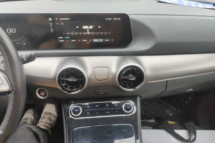 Used FORTHING T5 EVO 2021 1.5TD DCT Diamond Edition Audio And AC Panel